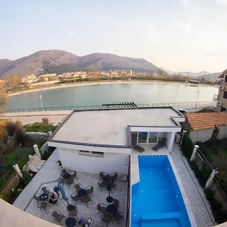 Herceg Hotel *