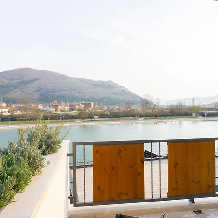 Herceg Hotel *